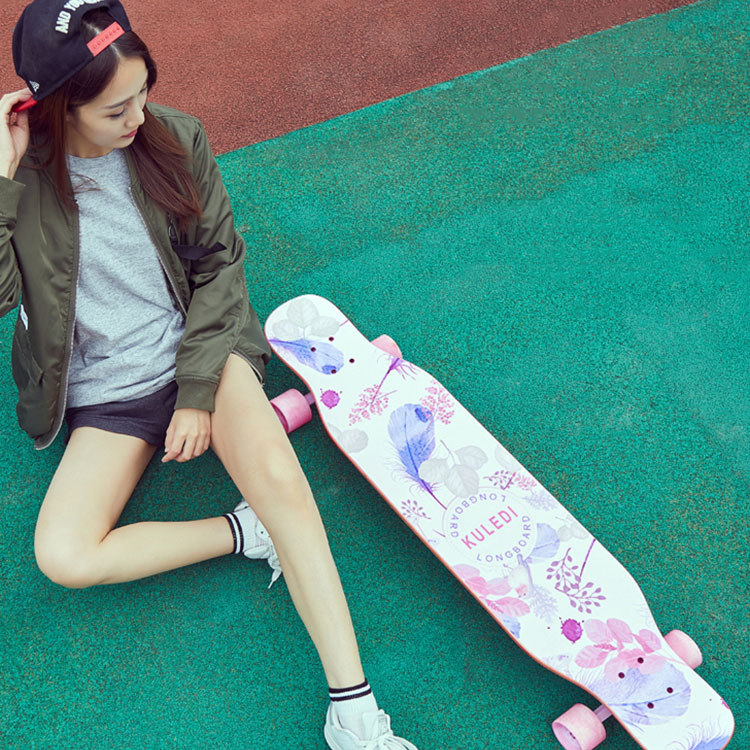 Newbie batek aukeratu behar al du patinete osoa erostea edo brikolajea skate bat muntatzea?